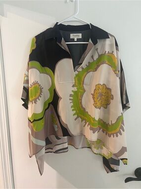 Psophia Oversized Floral Button-Front Blouse in Green & Black